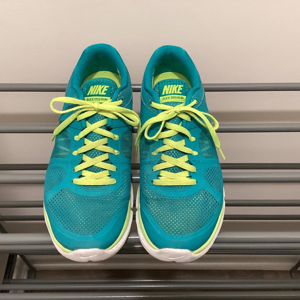 Nike Flex Run sneakers